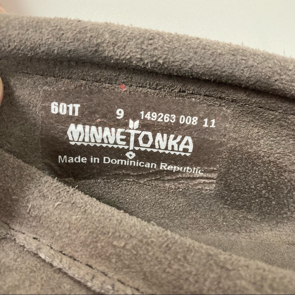Grey Suede beaded Minnetonka moccasins 9 B032 - Picture 3 of 10